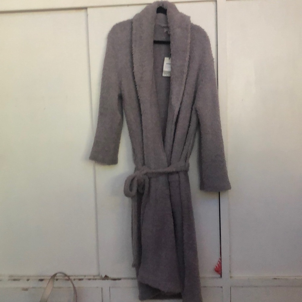 Barefoot dreams cozy chic robe NWT.  Was a gift and I didn’t need it.